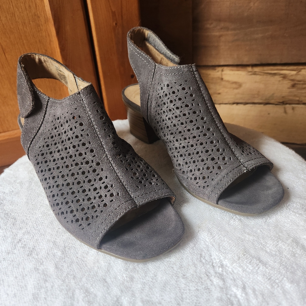 White Mountain Lorna Leather Peep Toe Sandals In Gray Size 8M - Picture 2 of 8